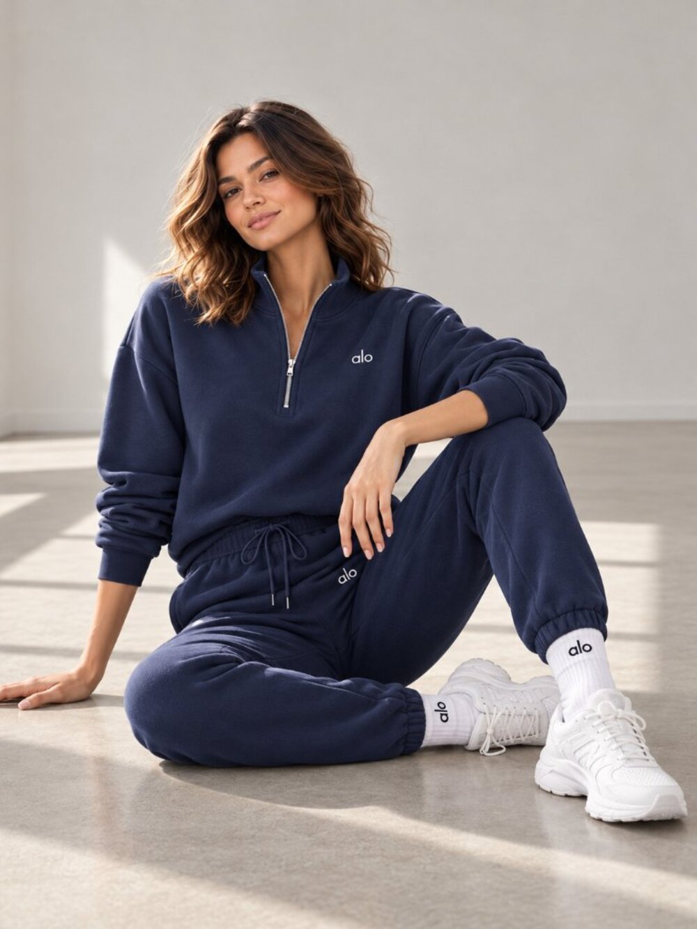 NWT Alo Yoga Navy Accolade 1/4 Zip Pullover & Sweatpant Set - Size M